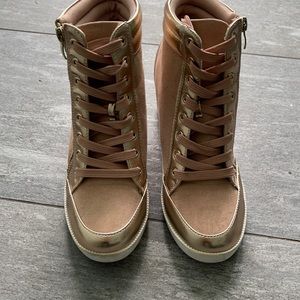 Boots. 8 M. Brand New.